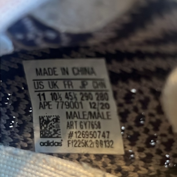 Yeezy Boost 350 V2 “Ash Pearl” - Picture 7 of 7